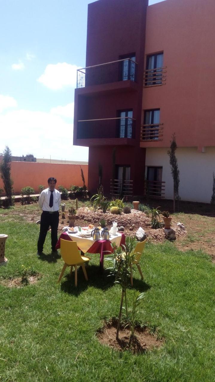Green Cactus Hotel Benguerir Esterno foto